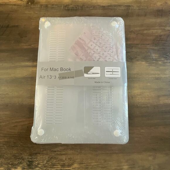 MacBook Air 13”3 2010-2017 white marble design hardshell case - Picture 2 of 3